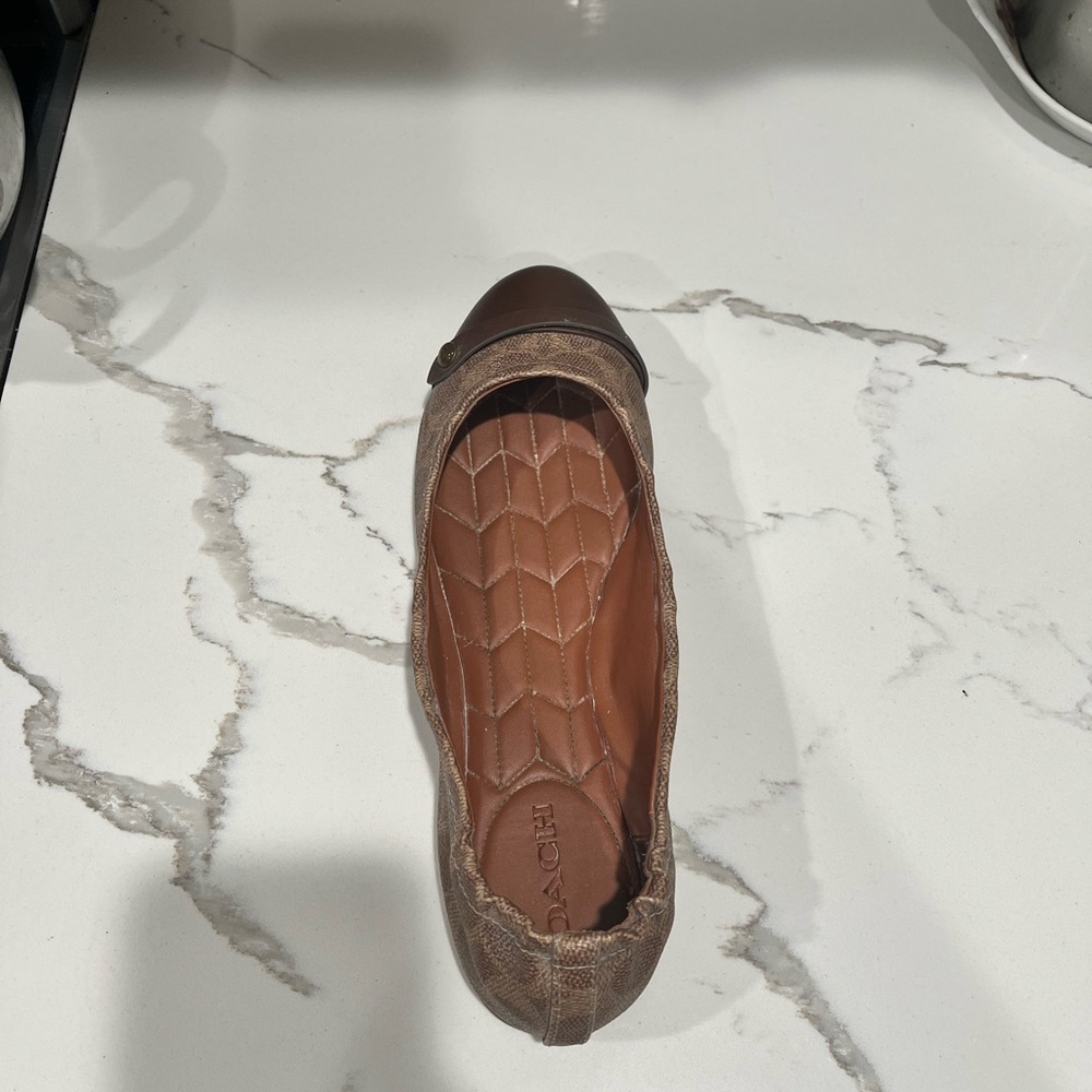 Coach flats